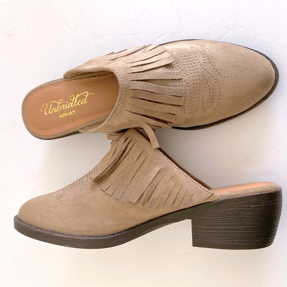 Ariat Unbridled Women's Shirley Fringe Mules Sand Tan Brown Clogs Size 7.5 - Picture 1 of 12